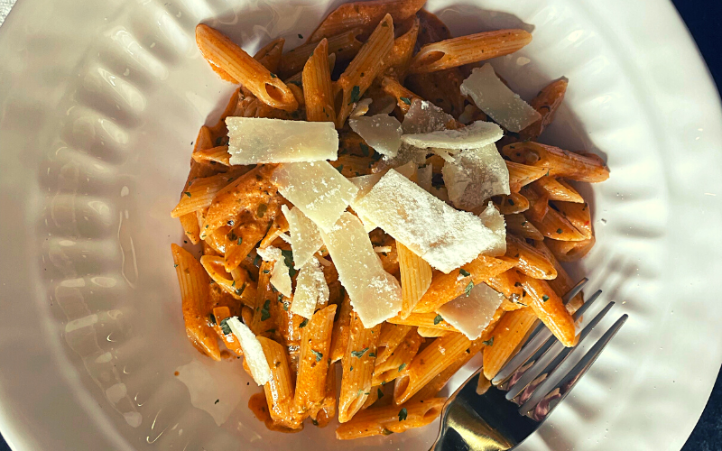 Penne with Spicy Vodka Sauce